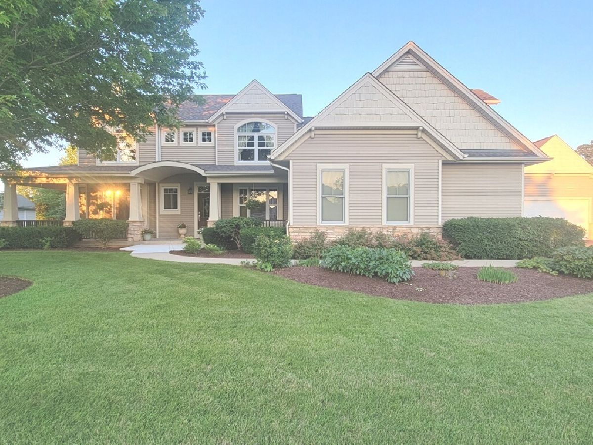 Homes Sold Schaefer Woods Plano Illinois, 12156 Mitchel