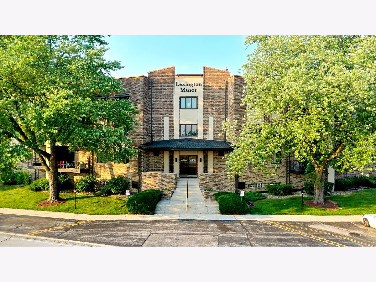 Condominiums Sold Lexington Manor Oak Lawn Illinois, 7100 95th