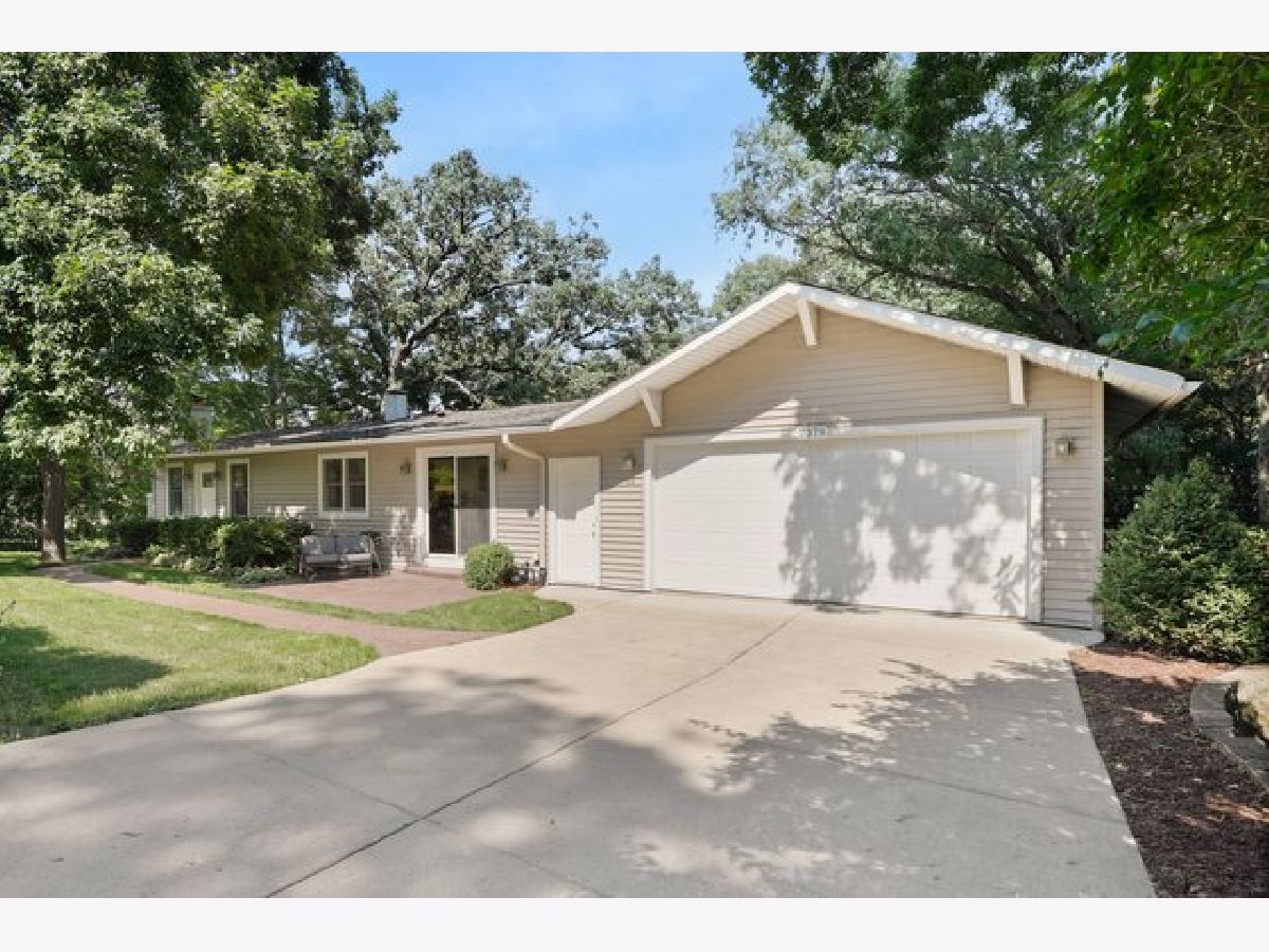 Homes Sold Barrington Woods Palatine Illinois, 2379 Big Oak