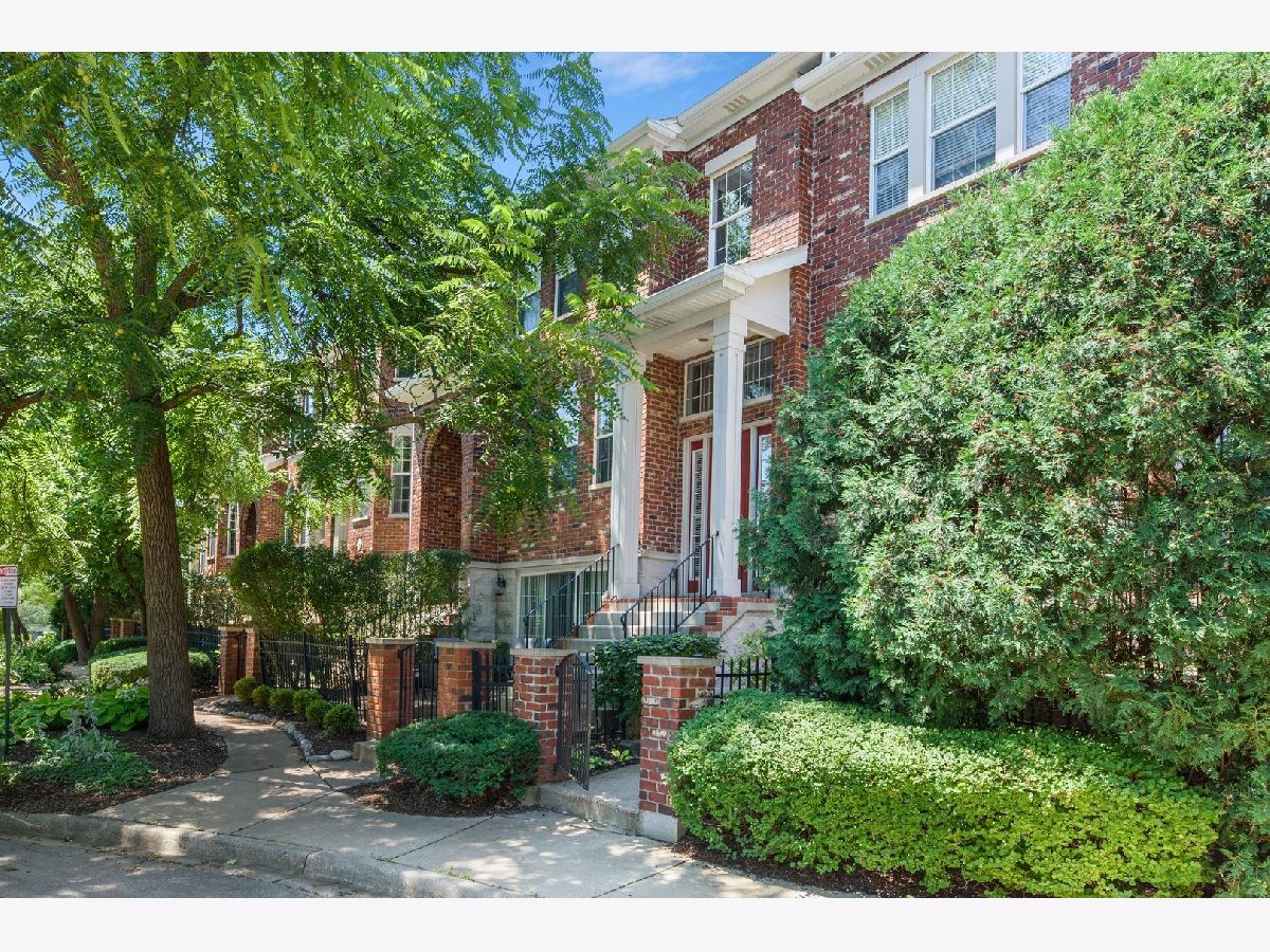Townhomes Sold Prescott Woods Naperville Illinois, 709 Prescott