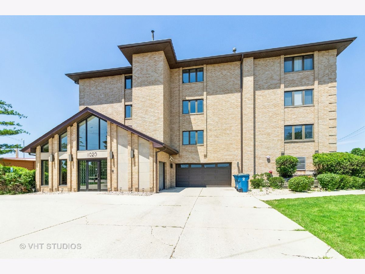 Condominiums Sold South Pointe Oak Lawn Illinois, 11020 Keating