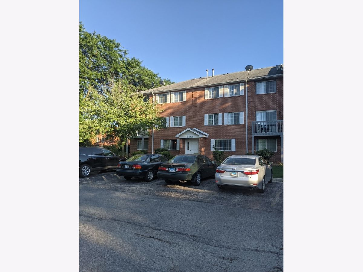 Condos & Townhomes Rented Le Clair Wheaton Illinois, 1360 Lorraine