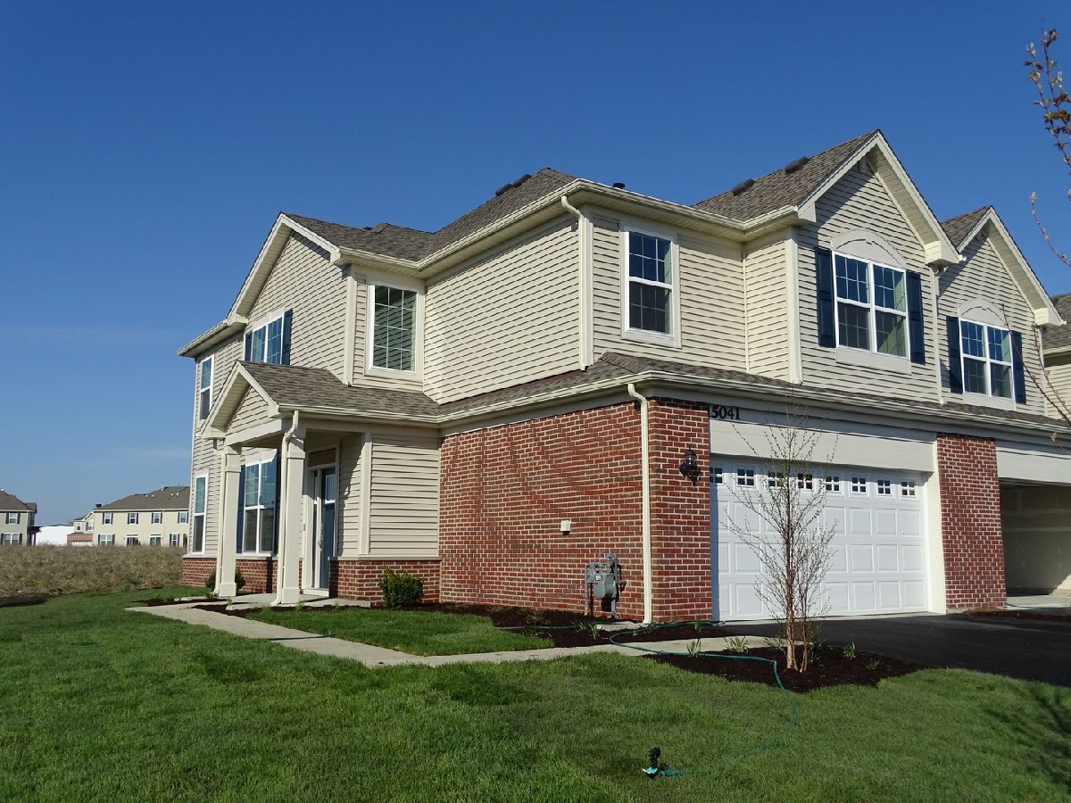 Stonegate Manhattan IL, Condos & Townhomes & Homes For Sale & For Rent