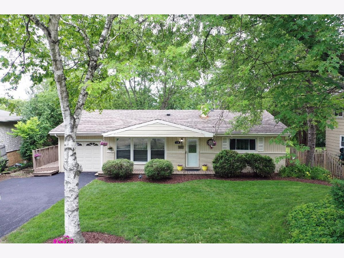 Homes Sold Highland Hills Barrington Illinois, 819 Skyline