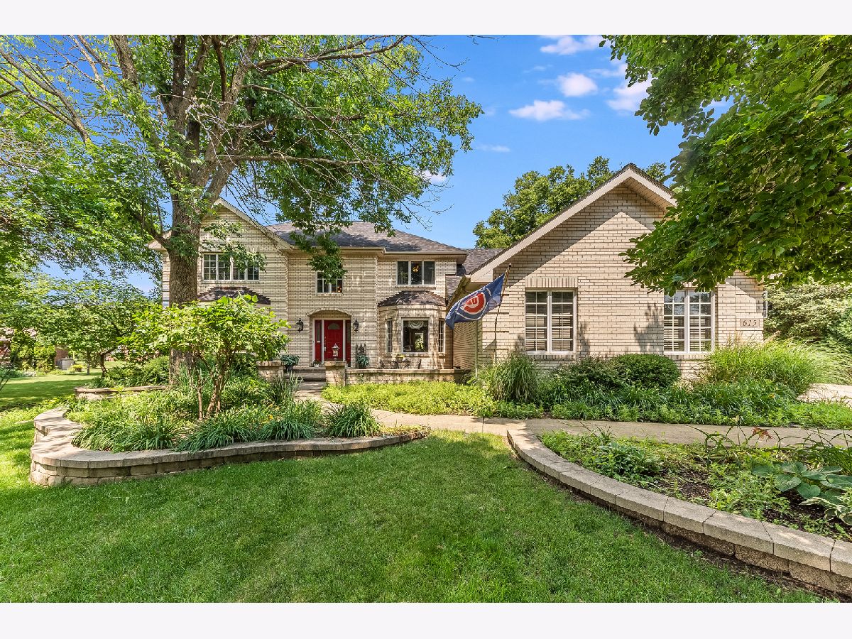 Homes & Condos & Townhomes Sold Timber Estates Joliet Illinois, 615 Wildwood