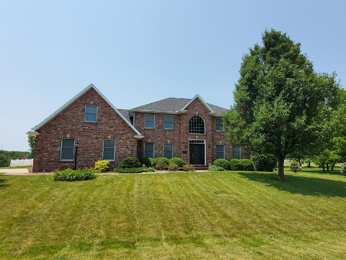 Homes & Condos & Townhomes Sold Old Town Timber Bloomington Illinois, 20014 Shaker Lake