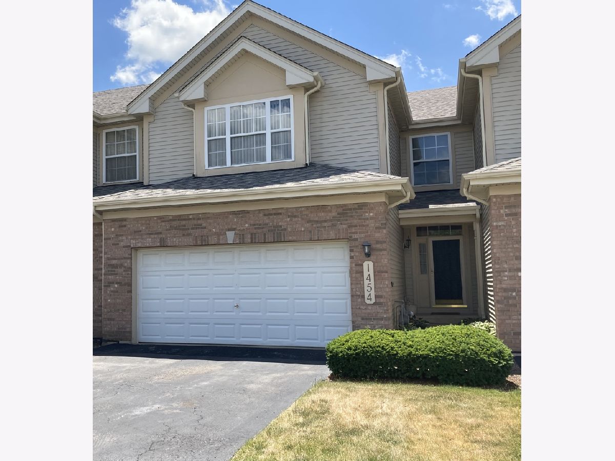 Townhomes Rented Brentwood Bartlett Illinois, 1454 Quincy Bridge