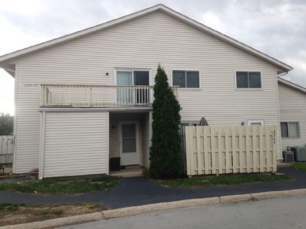Townhomes & Condos & Homes Sold The Village Crest Hill Illinois, 2343 Carnation