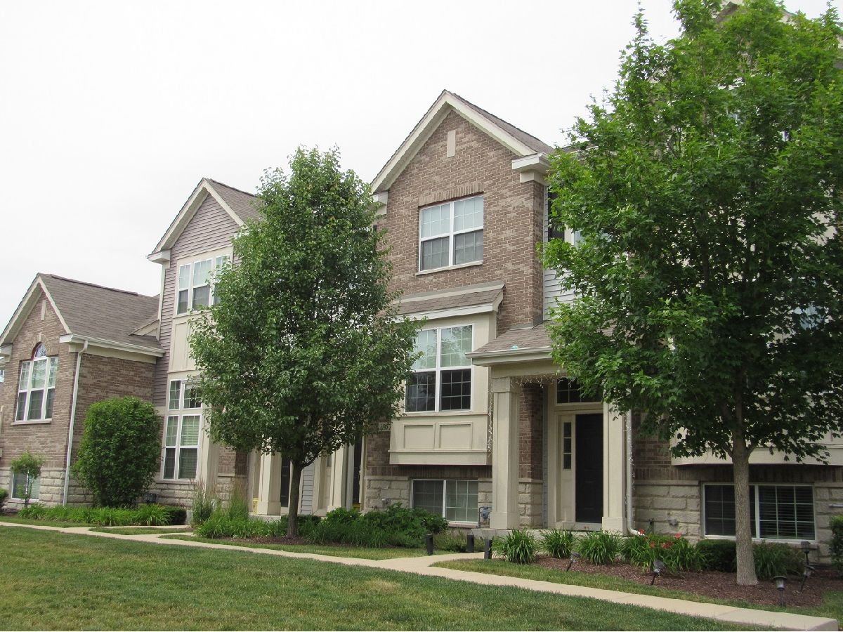 Mayfair Naperville IL, Townhomes For Sale & For Rent Sadie Winter