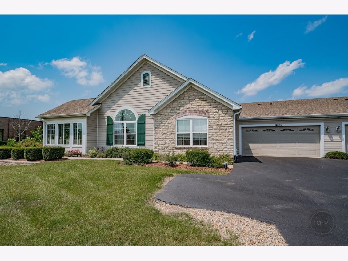 Townhomes & Condos & Homes Sold Villas At Fox Run Plainfield Illinois, 16613 Fox Run