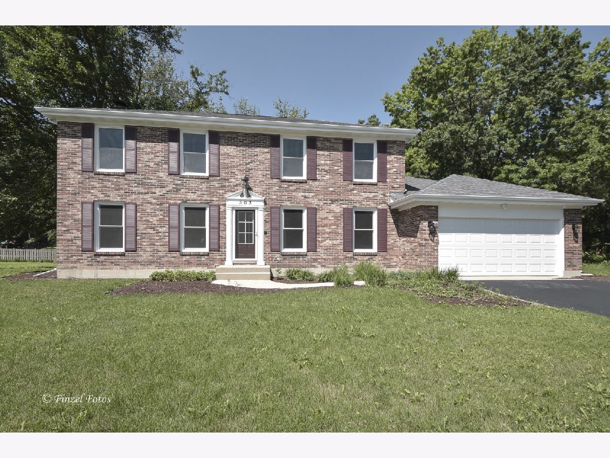 Homes Sold Huntington Hills Algonquin Illinois, 303 Circle