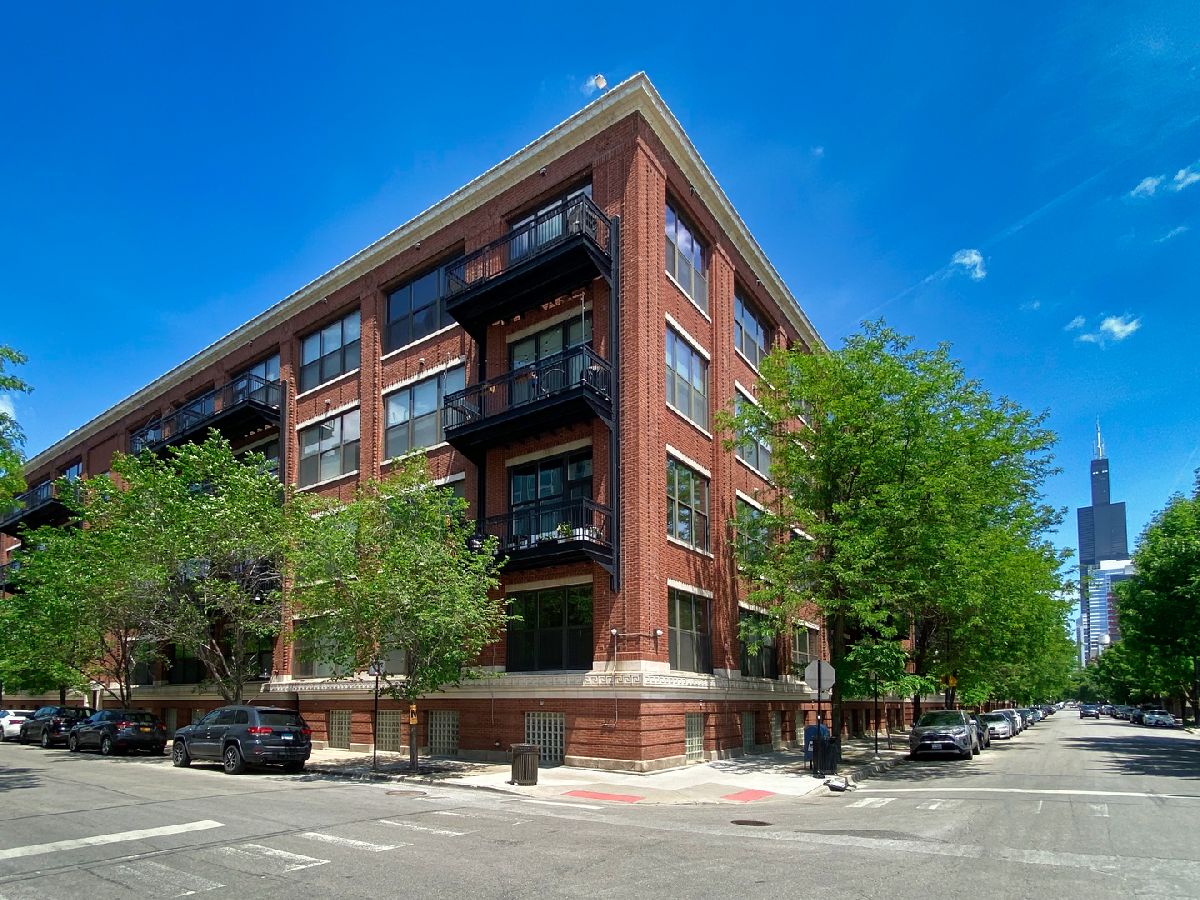 Condominiums Sold Number 10 Lofts Chicago Illinois, 1040 Adams