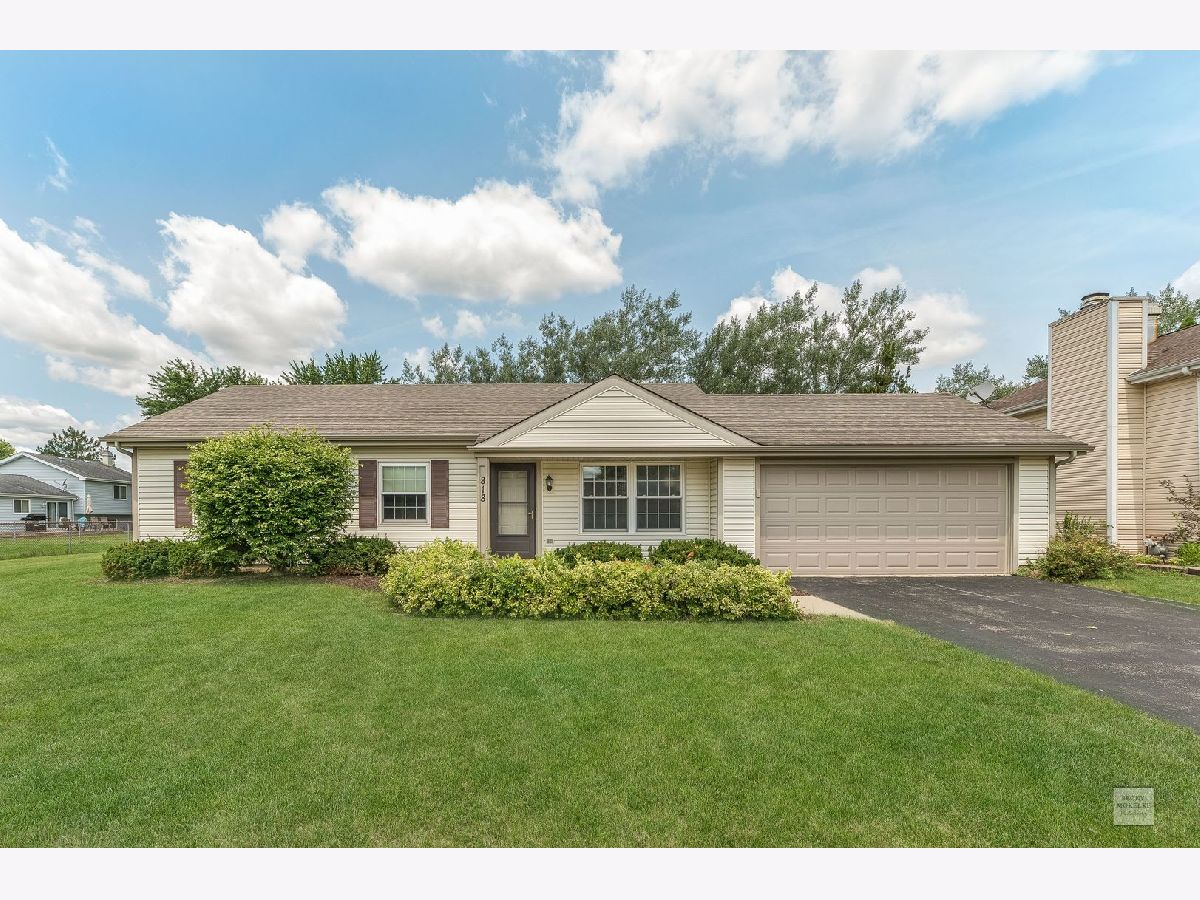 Homes Sold Twin Lakes Bartlett Illinois, 818 Bay