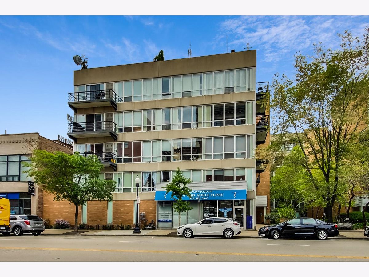 Condominiums Sold Michigan Avenue Gardens Chicago Illinois, 1440 Michigan