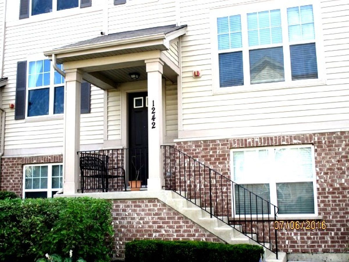 Townhomes Rented Lexington Park Des Plaines Illinois, 1242 Evergreen