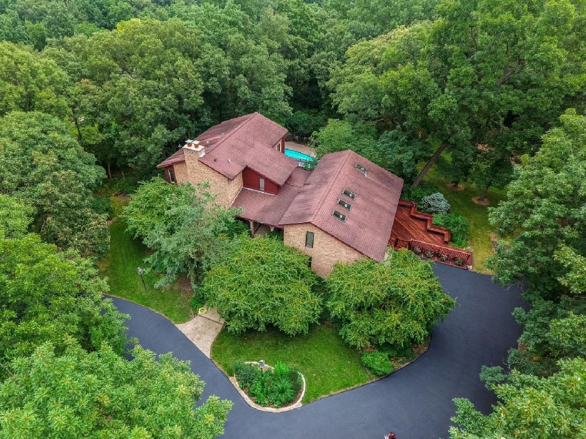 Homes Sold Mossley Hill Farm Deer Park Illinois, 21677 Rainbow
