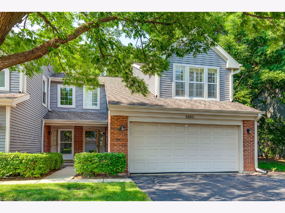 Townhomes & Condos Sold Saint James Arlington Heights Illinois, 1602 Orchard