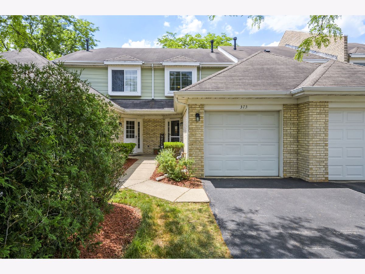 Townhomes Sold Sherwood Commons Bolingbrook Illinois, 373 Lakeview