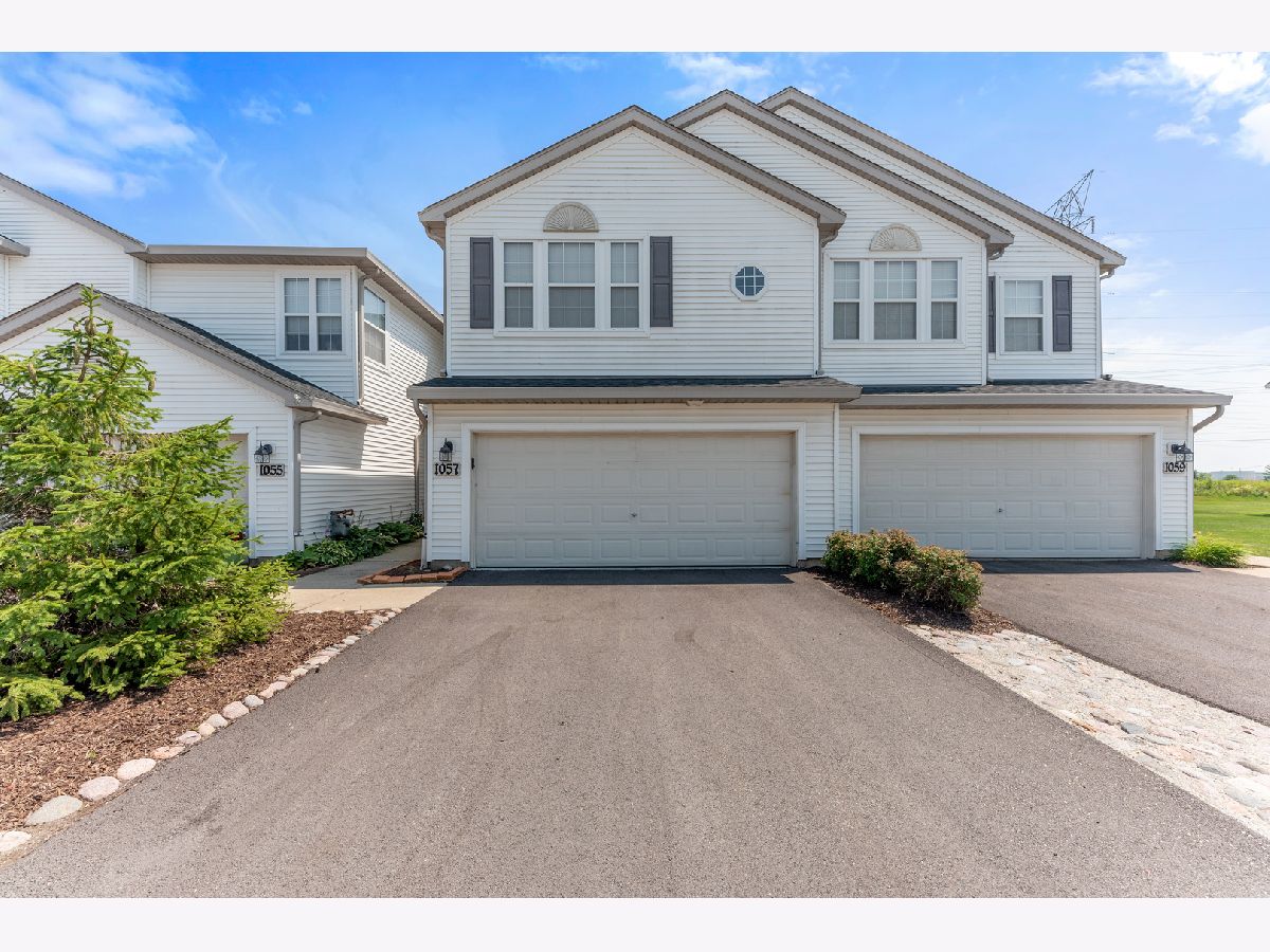 Townhomes & Condos Sold Landings At Malibu Bay Romeoville Illinois, 1057 Key Largo