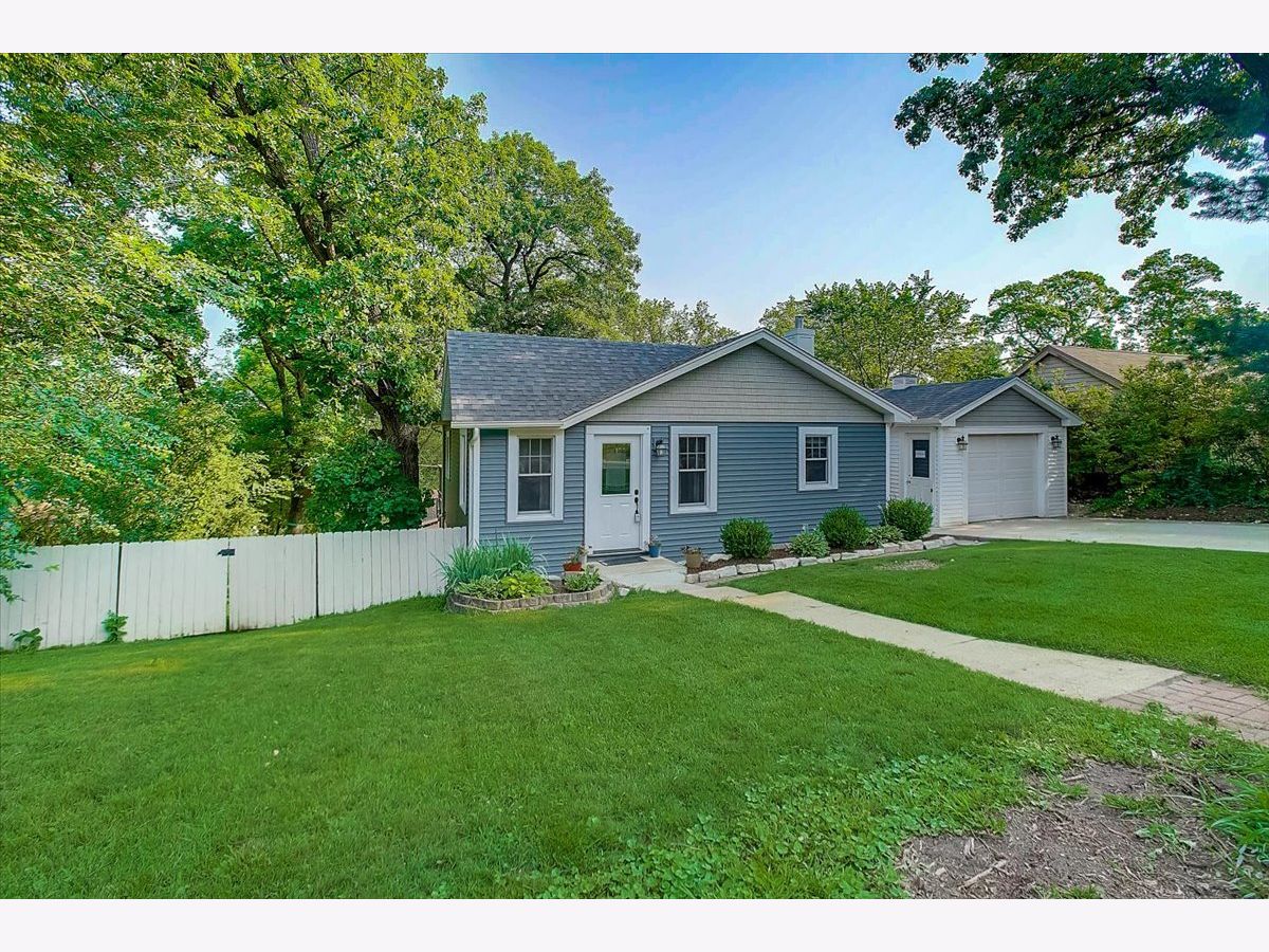 Homes Sold Venetian Gardens Fox River Grove Illinois, 2114 Evergreen