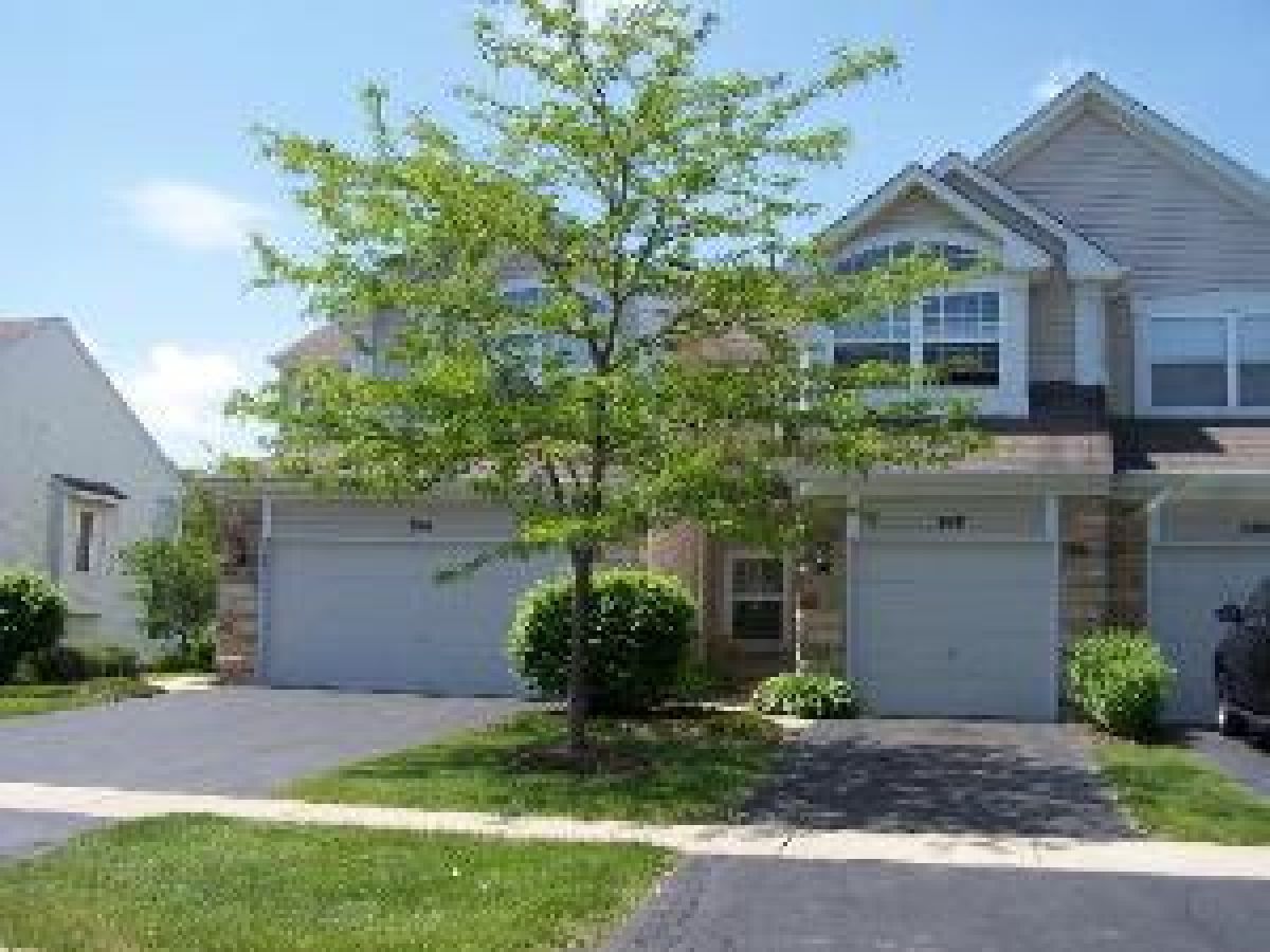 Townhomes Rented Windstone Crossing Lake In The Hills Illinois, 948 Mesa