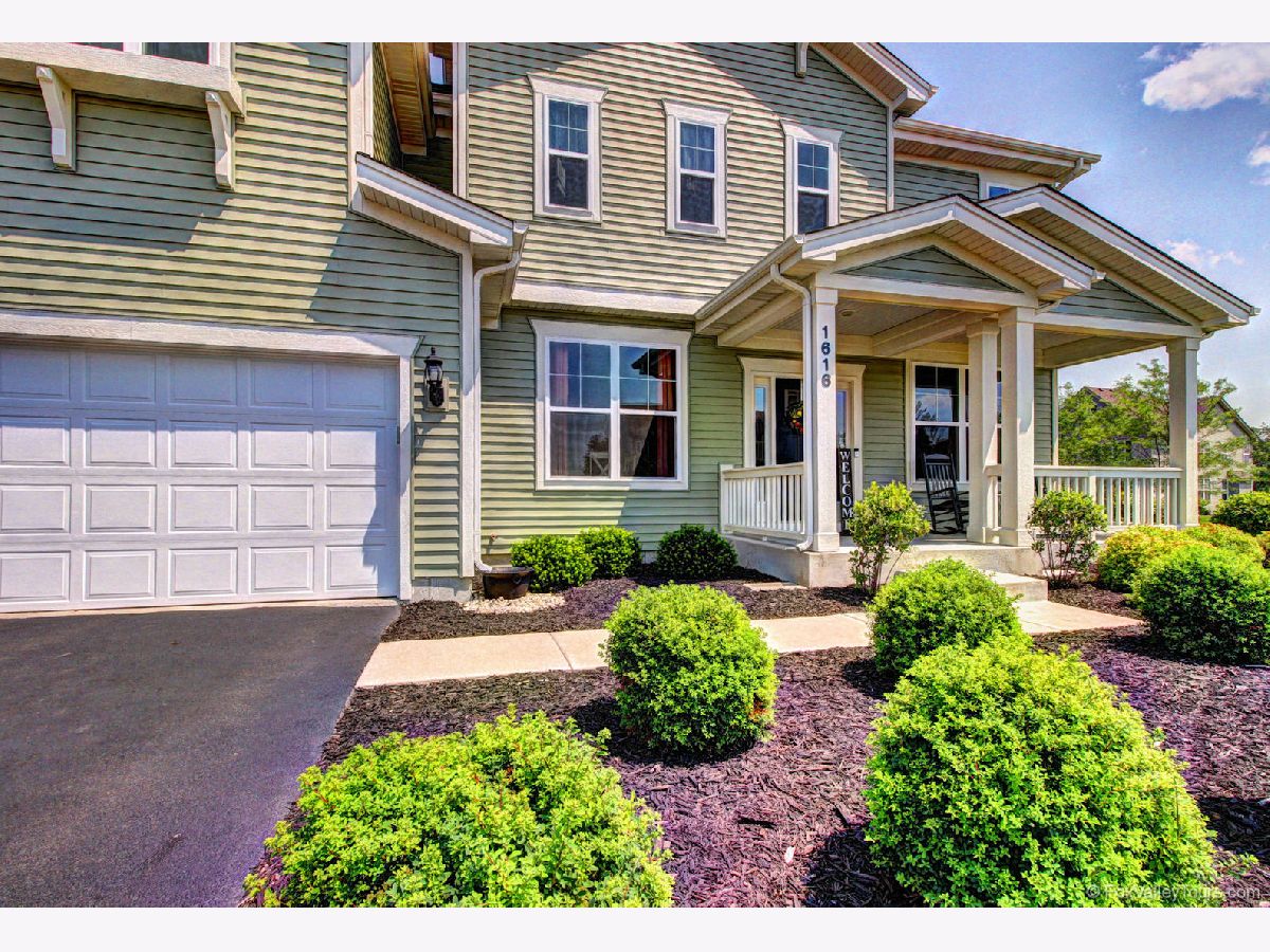 Homes Sold Verona Ridge Aurora Illinois, 1616 Star Grass