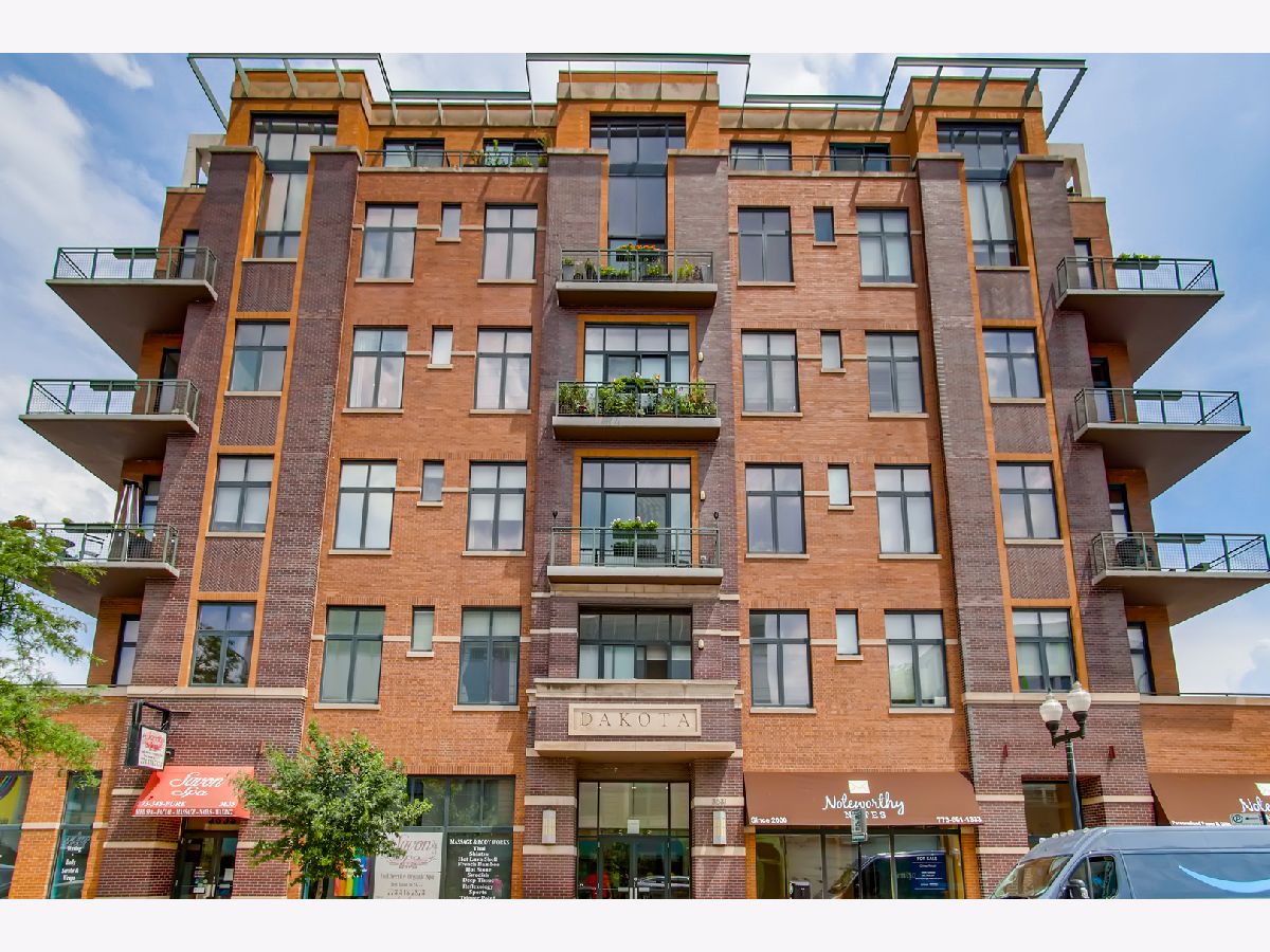 Condominiums Sold Dakota Lofts Chicago Illinois, 3631 Halsted