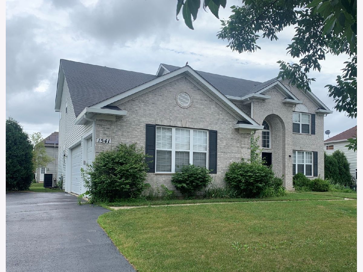 Homes Sold Oak Creek Estates Algonquin Illinois, 1541 Foster