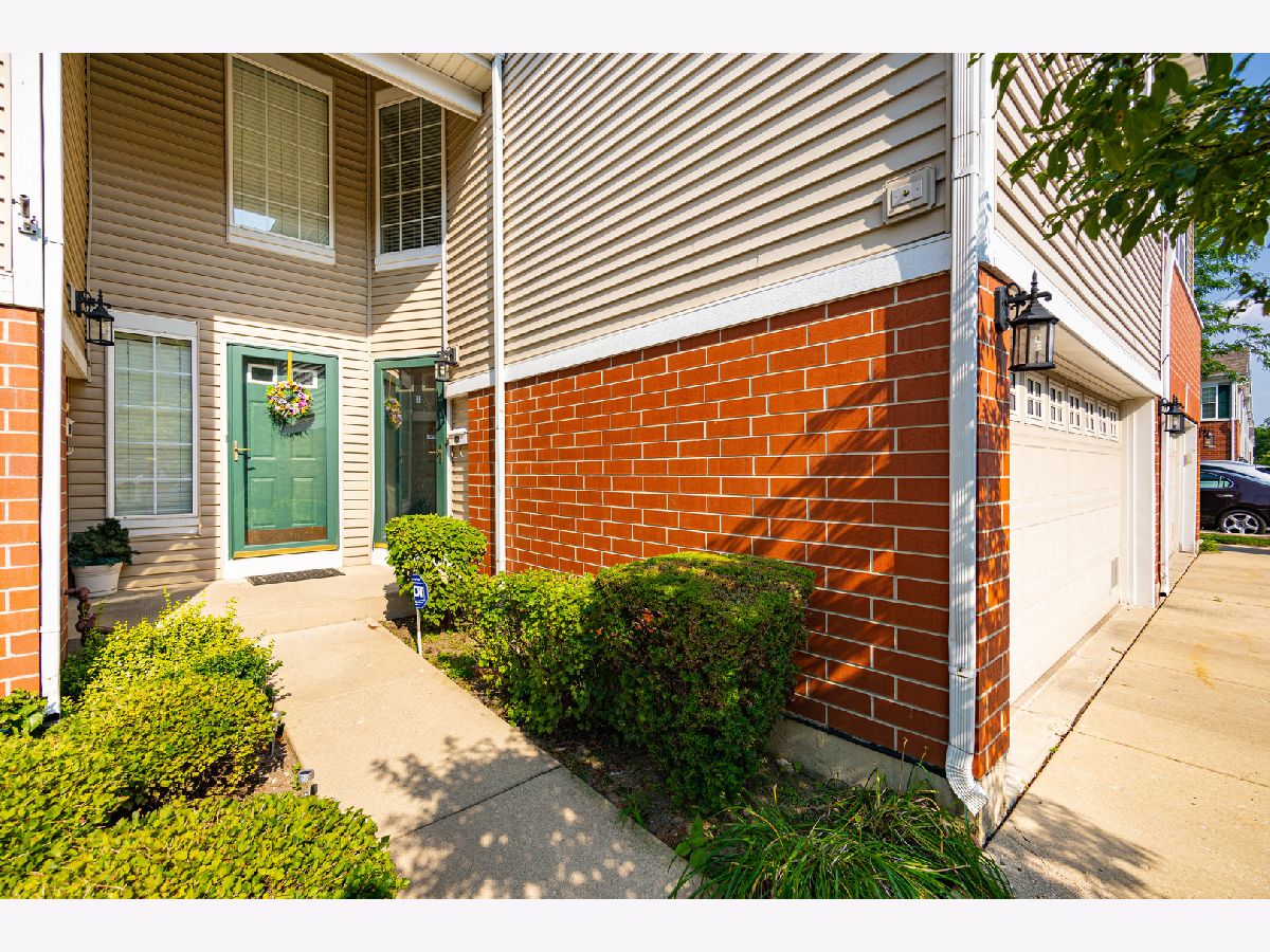 Townhomes & Homes Sold Old Irving Village Chicago Illinois, 3817 Milwaukee