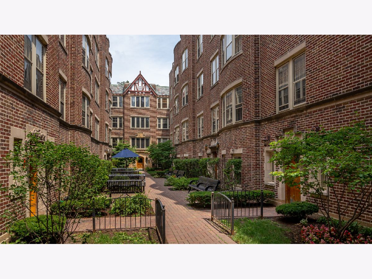Condominiums Sold Lions Gate Condominiums Oak Park Illinois, 1128 Washington