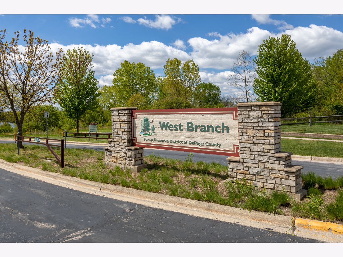 Homes Sold Meadow Wood West Chicago Illinois, 2350 Meadowlark