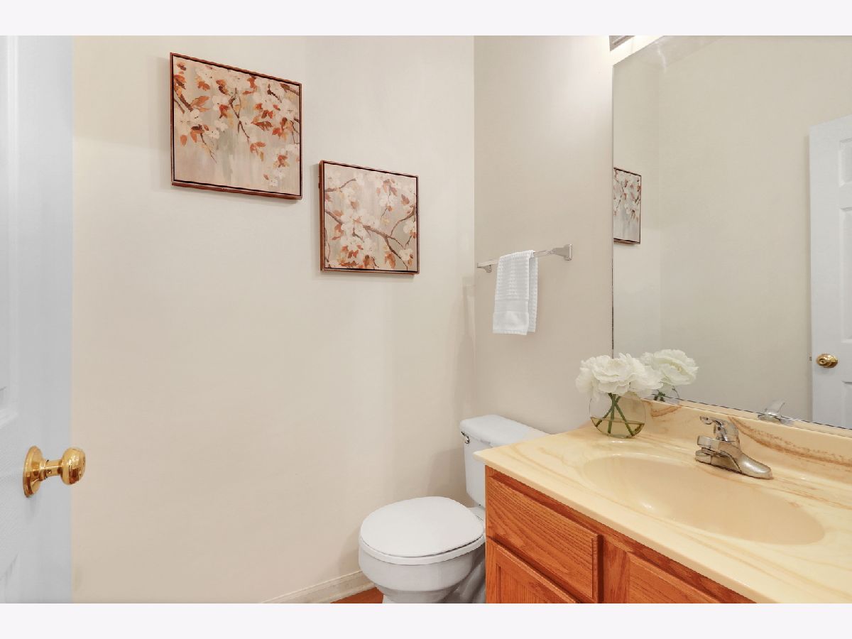 Townhomes Sold Windsor Woods Libertyville Illinois, 17113 Cunningham