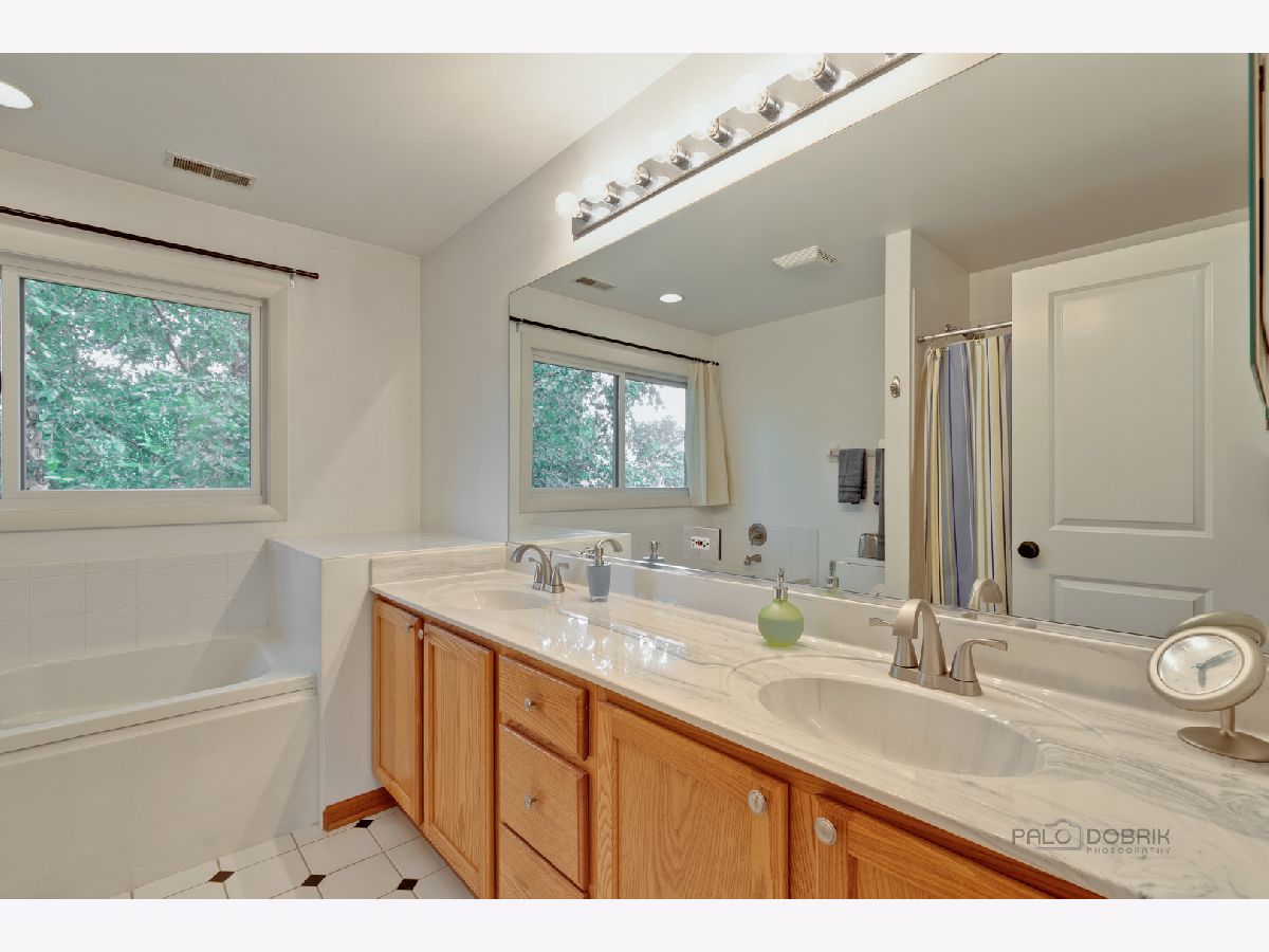Homes Sold Crescentwood Palatine Illinois, 143 Crescent