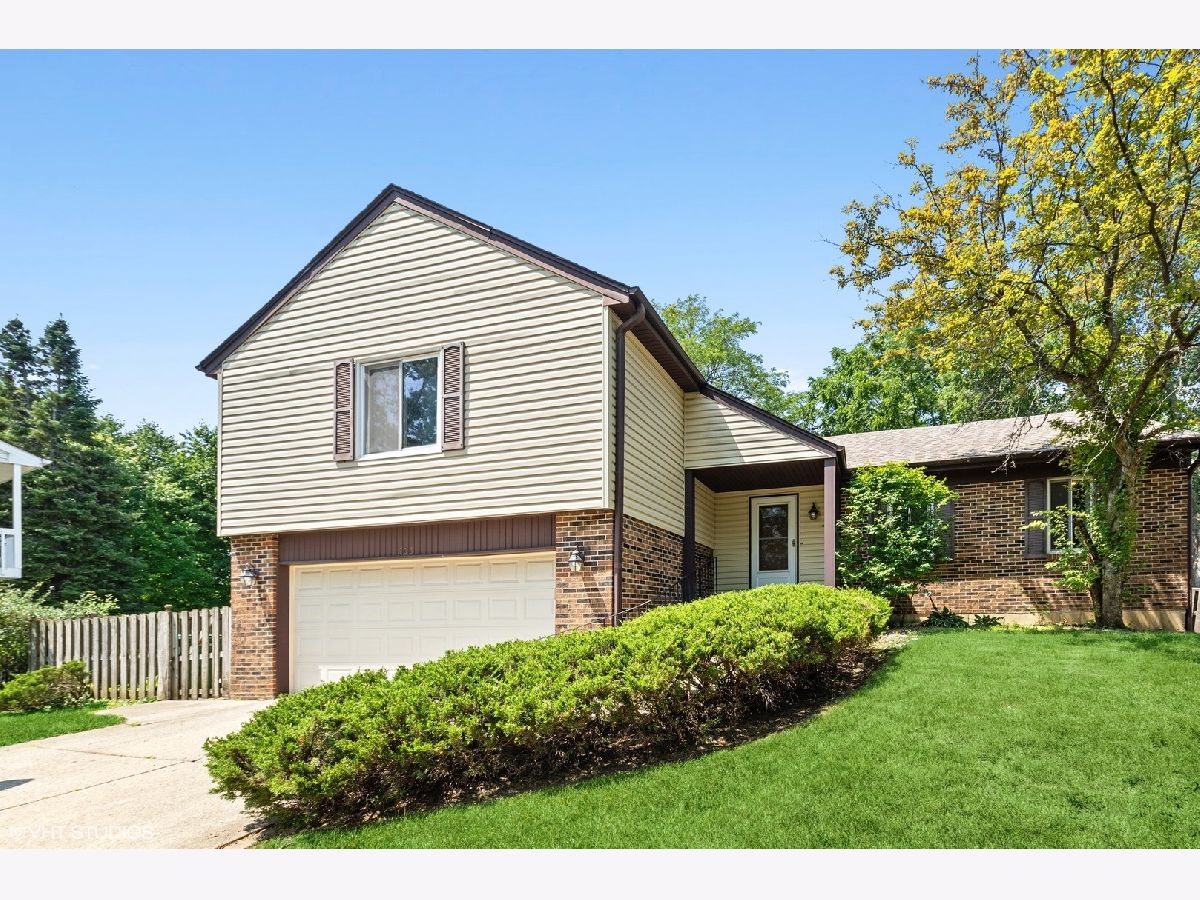 Homes Sold Northwoods Buffalo Grove Illinois, 606 Armstrong