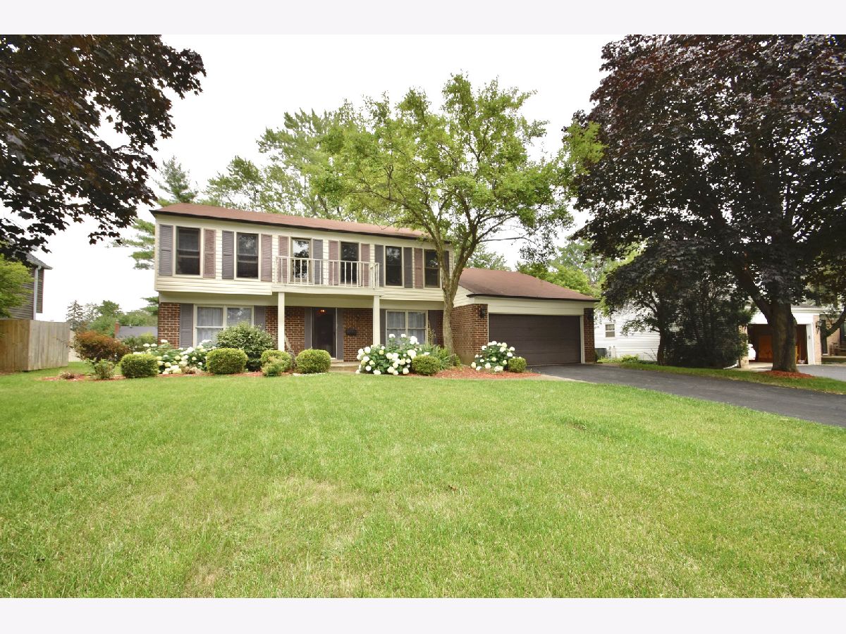 Homes Sold Buttonwood Roselle Illinois, 349 Countryside