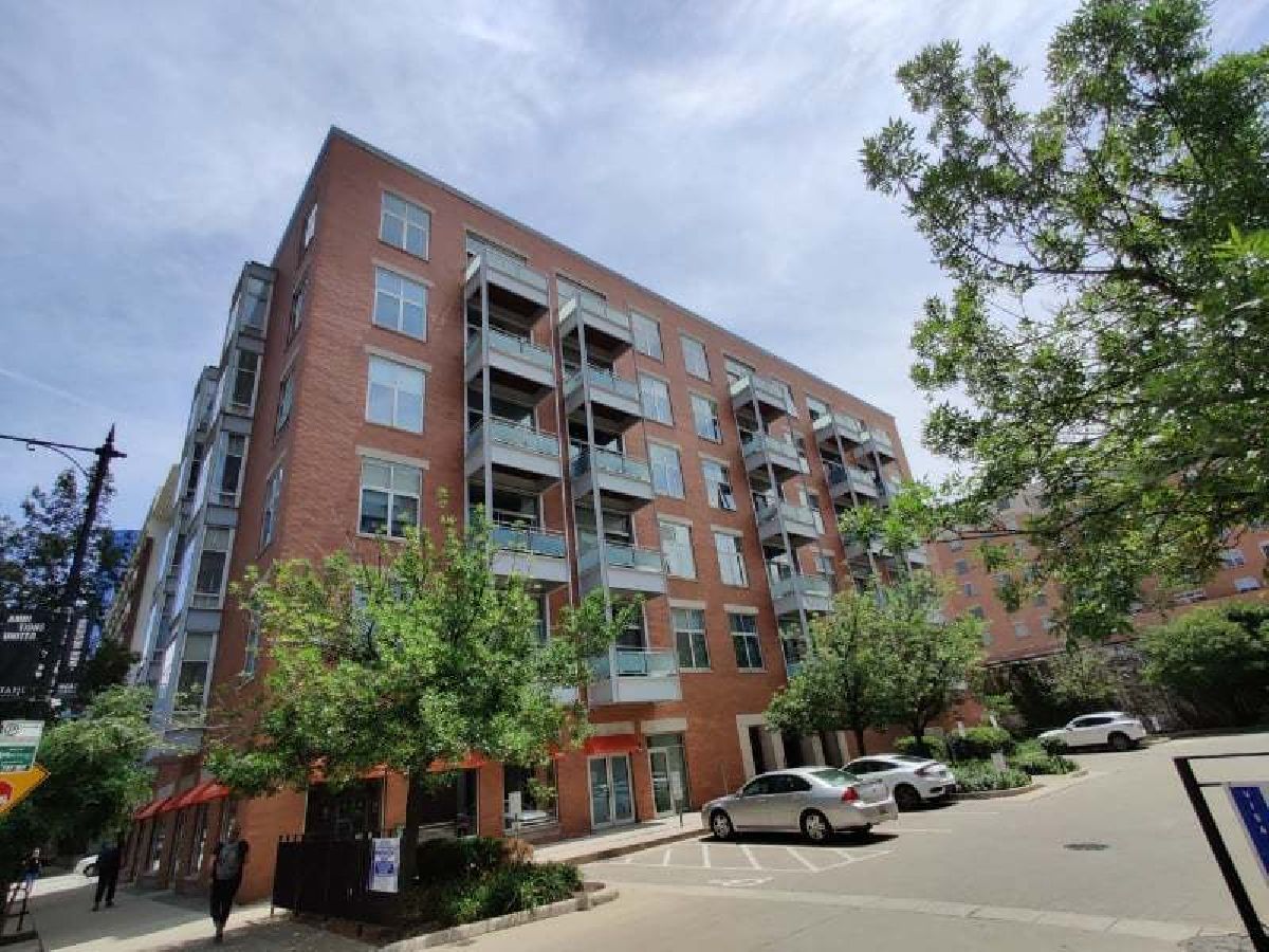Condos & Townhomes Rented The Madison Chicago Illinois, 939 Madison