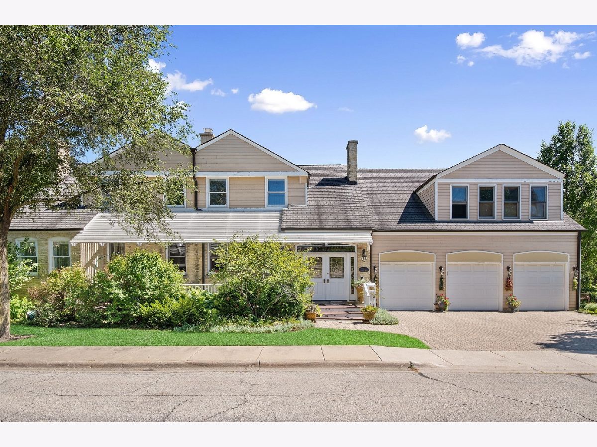 Condos & Townhomes & Homes Rented Fort Sheridan Highland Park Illinois, 146 Towers Keep