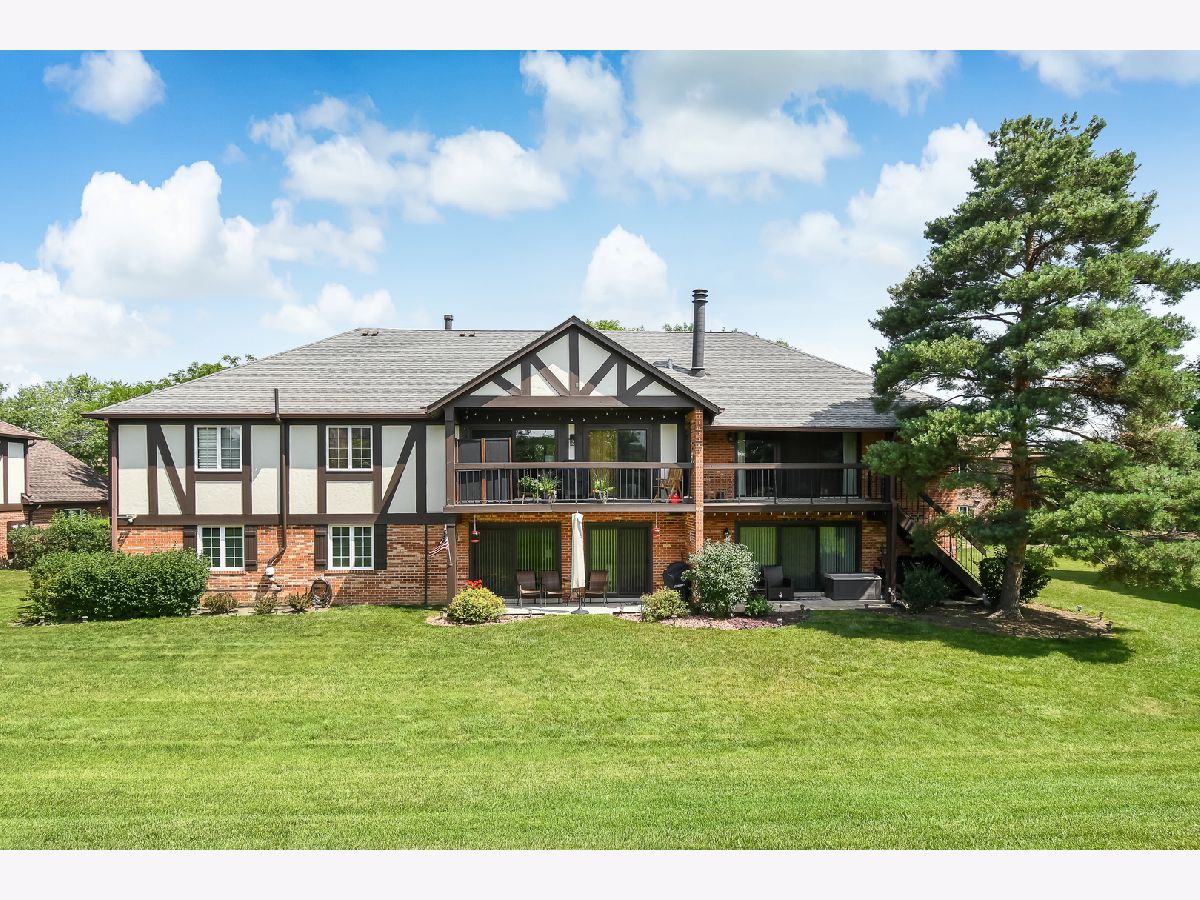 121 Windsor Lane, Willowbrook, Illinois 60527 MLS 11151644 WinterCohen