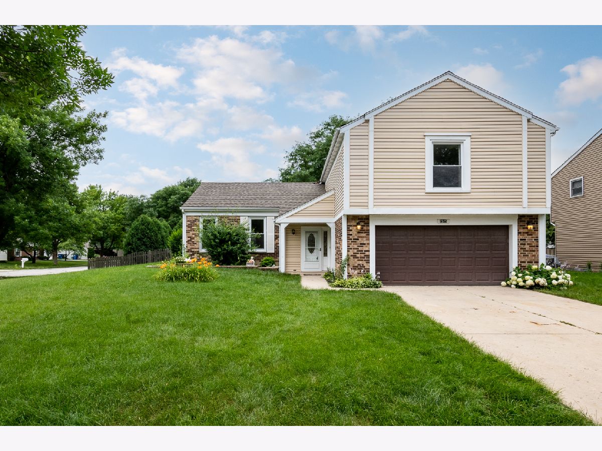 Condos & Townhomes & Homes Rented Old Sawmill Naperville Illinois, 2325 Modaff