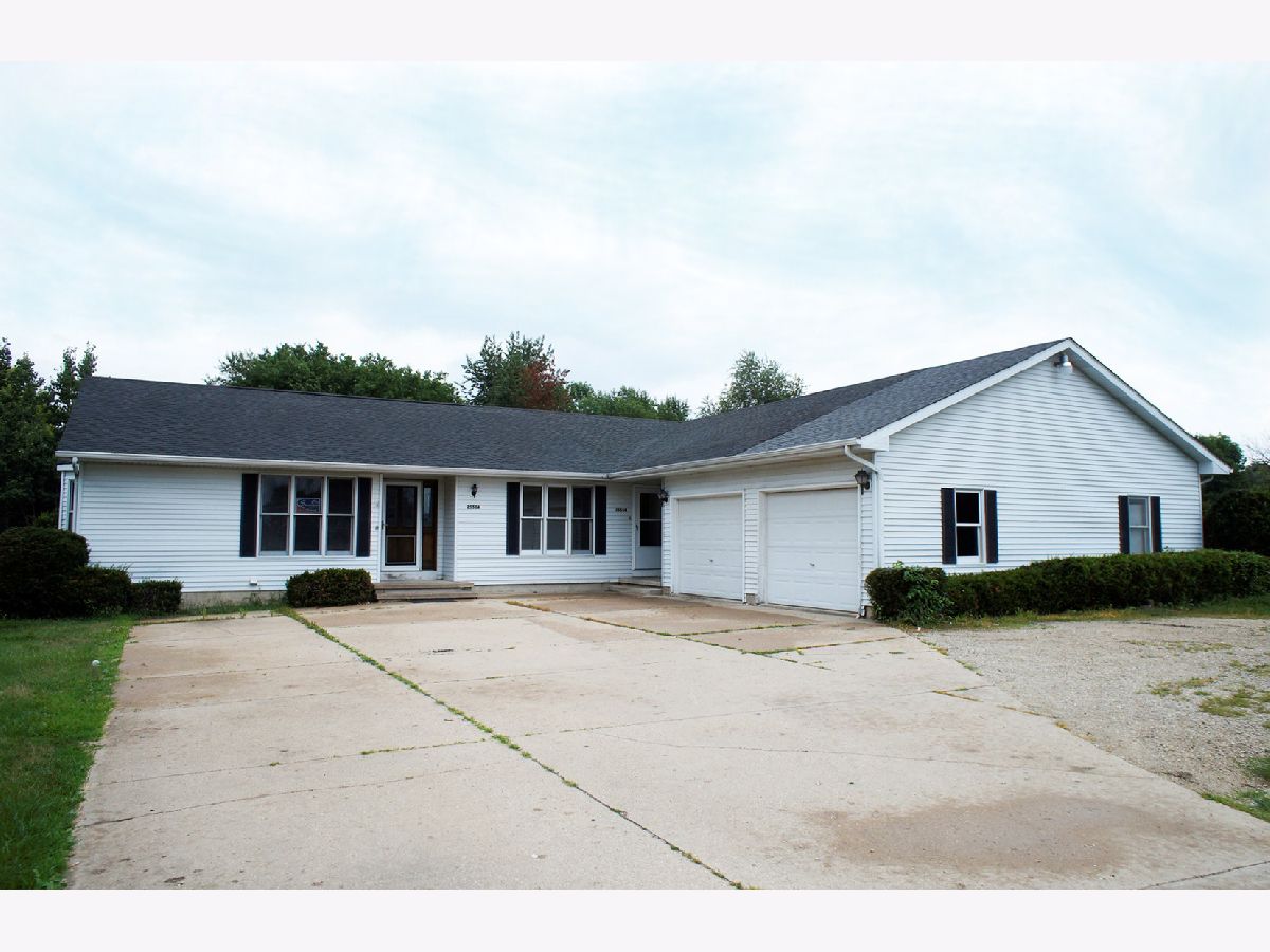 Condos & Townhomes & Homes Sold Classon Estates Somonauk Illinois, 2550B 4645th