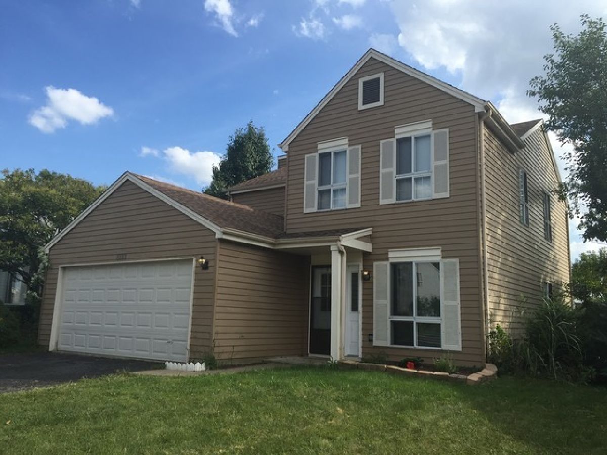 Homes Rented Amber Lakes Woodridge Illinois, 2333 Buckingham