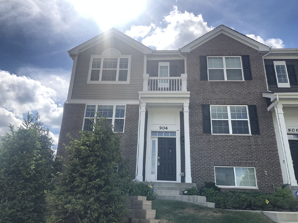 Townhomes Rented Neudearborn Station Naperville Illinois, 904 Bradford