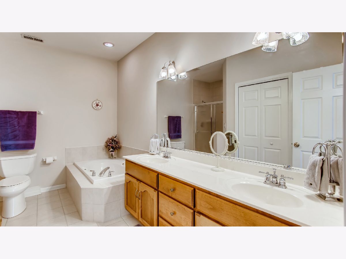 Townhomes & Condos Sold Rollingwood Colony Aurora Illinois, 108 Stonewood
