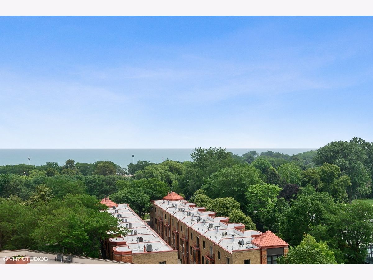 Condominiums Sold Metropolitan Chicago Illinois, 5320 Sheridan