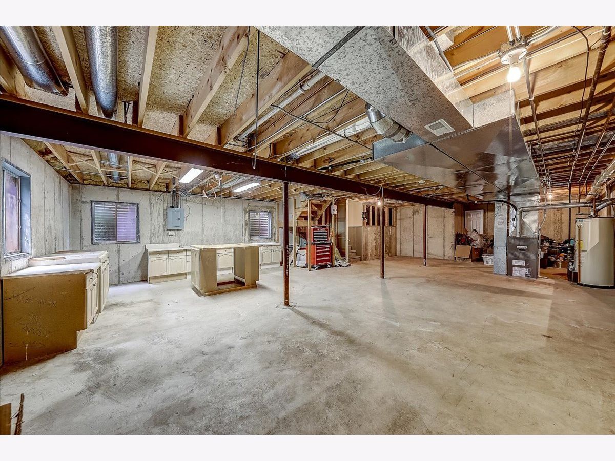 Homes & Townhomes Sold Woodbridge North Elgin Illinois, 2499 Hayloft