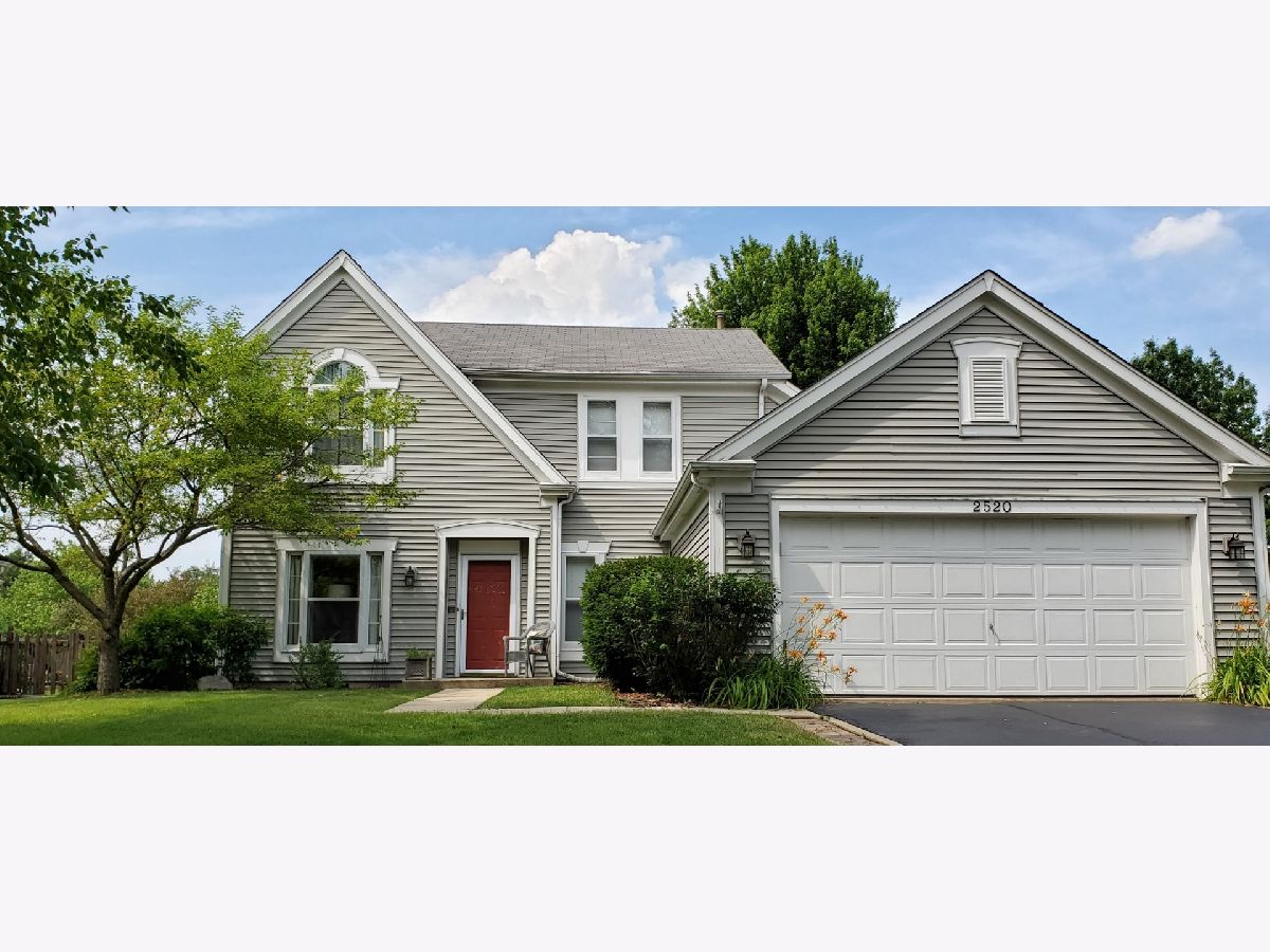 Homes & Townhomes Sold Woodbridge North Elgin Illinois, 2520 College Green