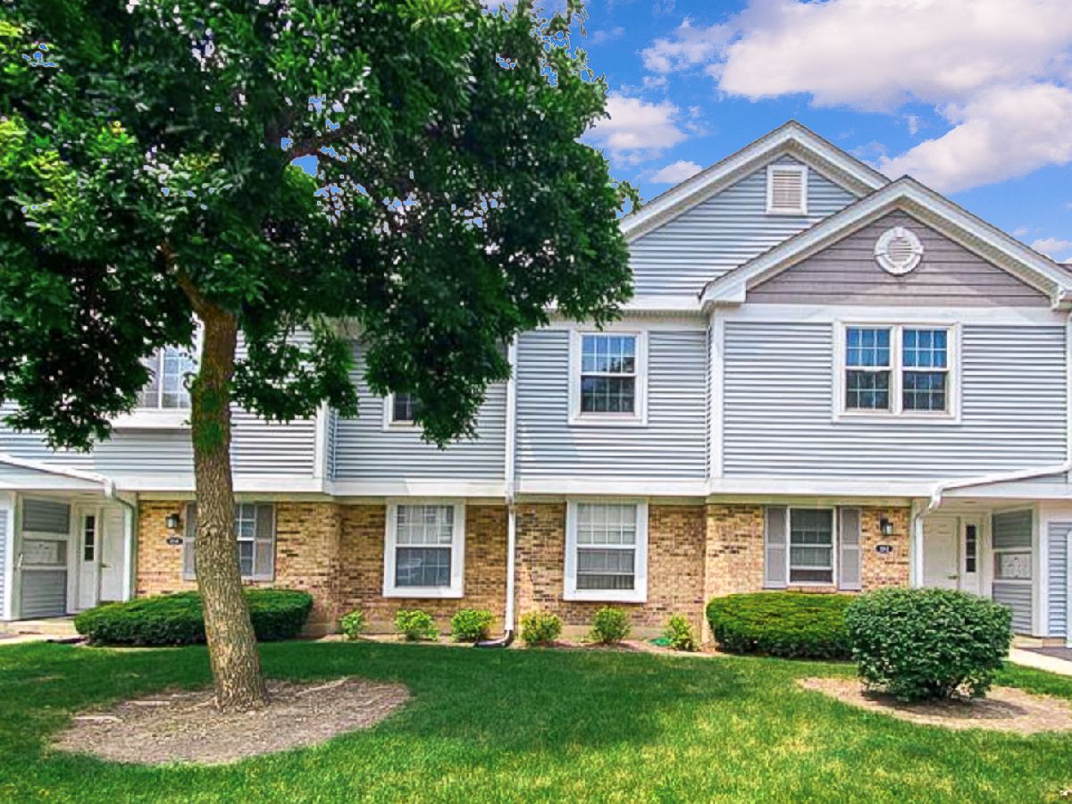 Homes & Condos & Townhomes Rented Cambridge Countryside Mundelein Illinois, 1262 Ballantrae