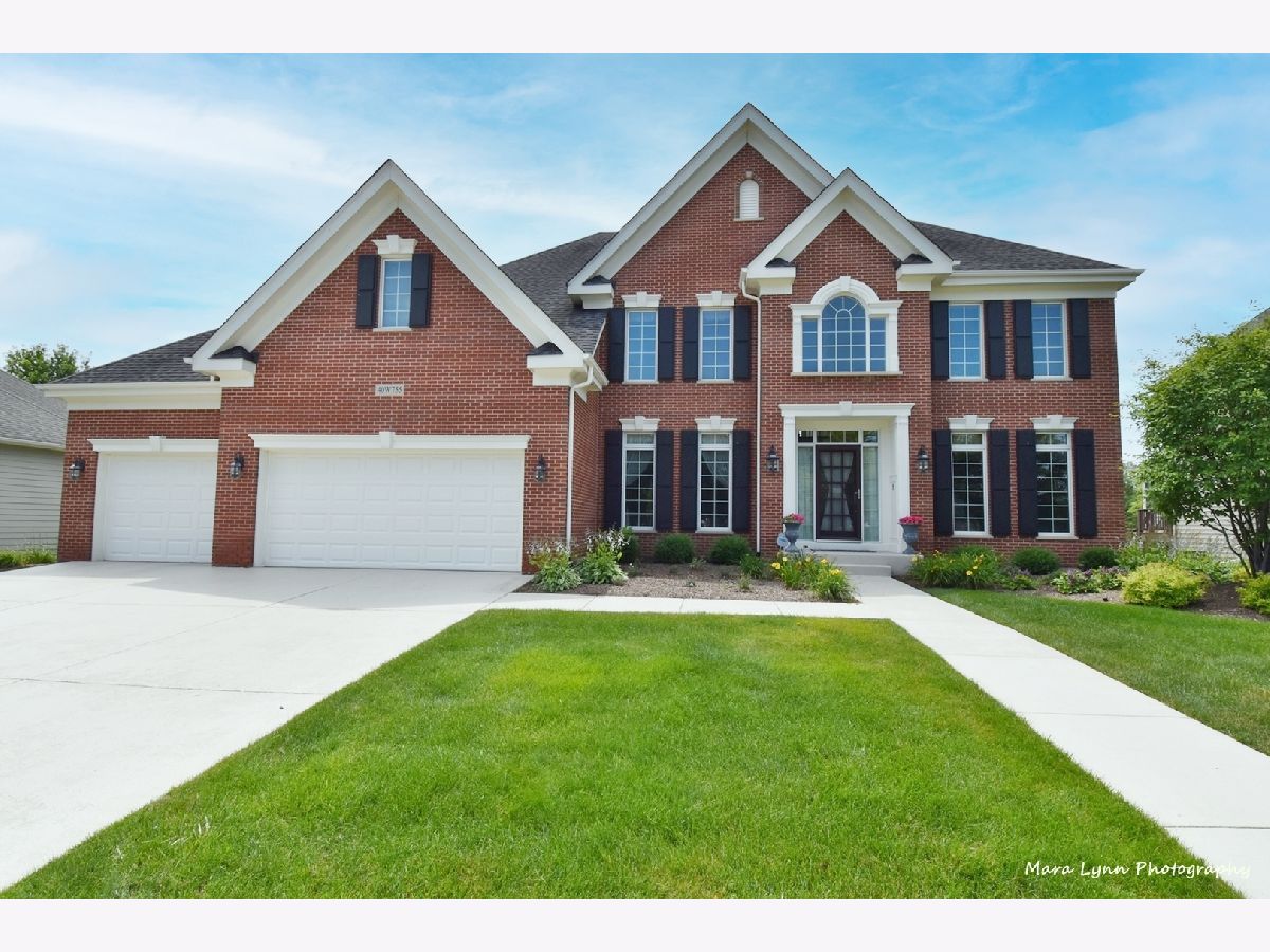 Homes Sold Fox Creek St Charles Illinois, 40W755 Ellis Johnson