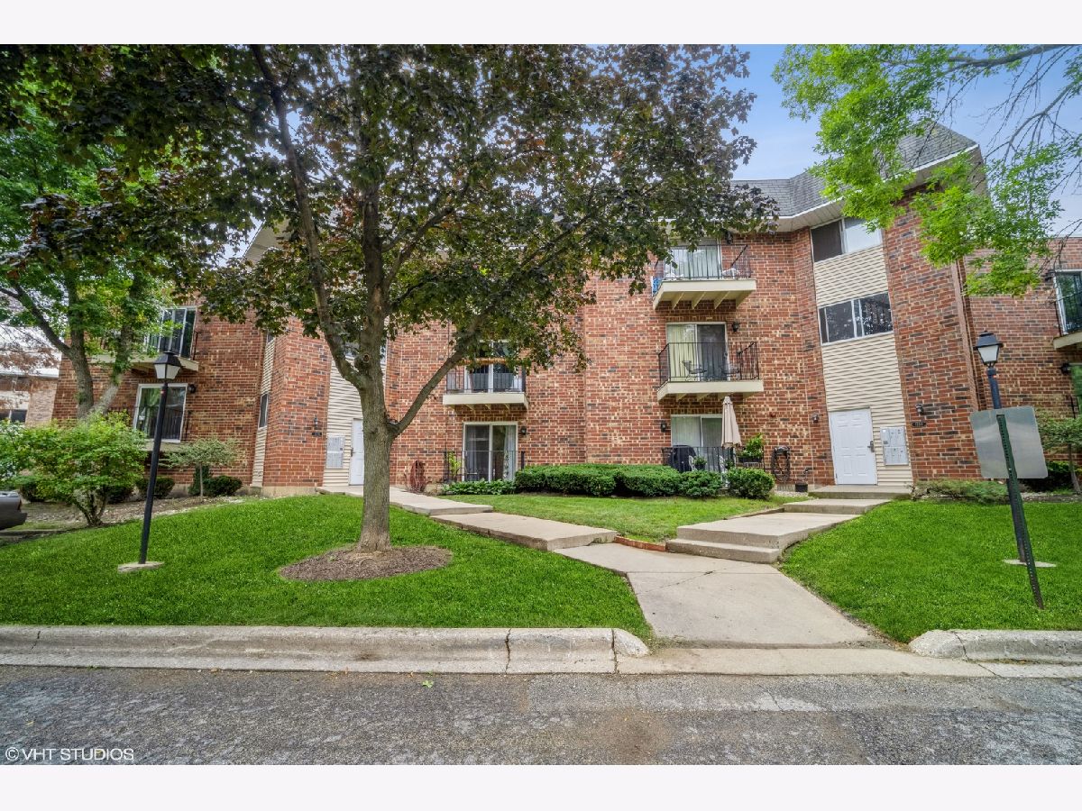 Condos & Townhomes Sold Park Place Arlington Heights Illinois, 1770 Arlington Heights