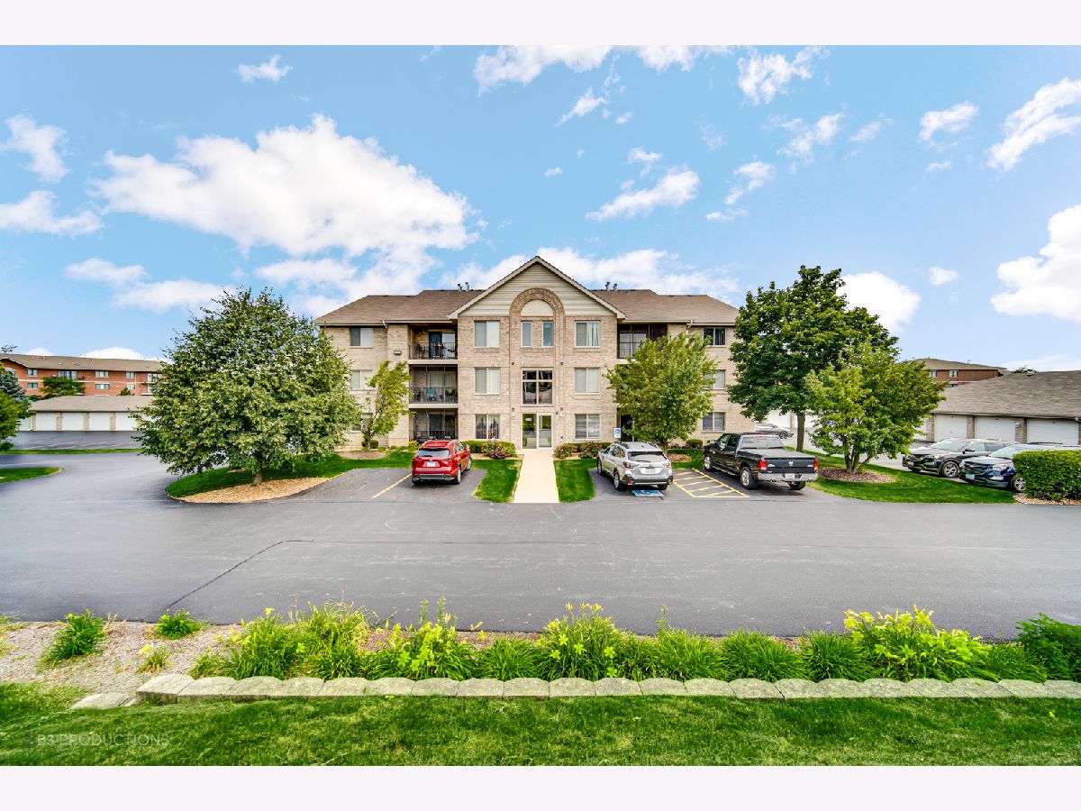 Condominiums Sold Ridgepoint Oak Forest Illinois, 6840 Ridge Point